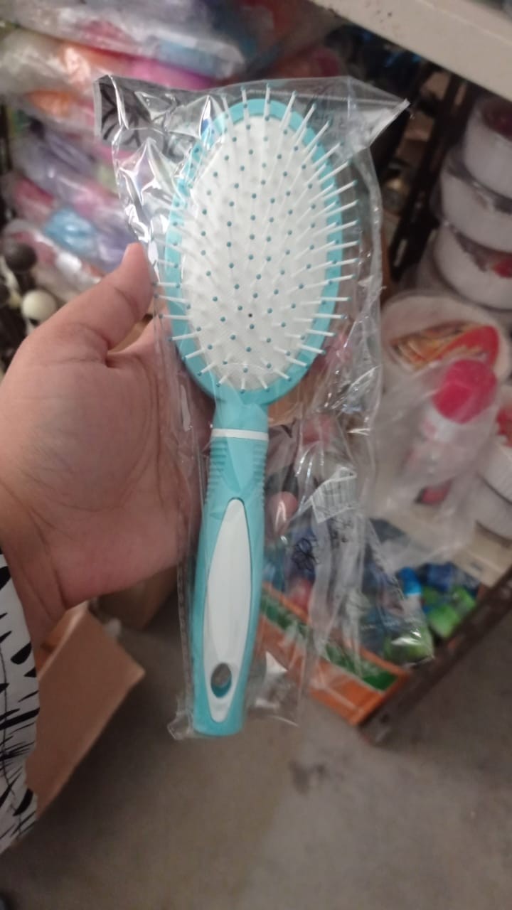 فرشة شعر بيضاوي